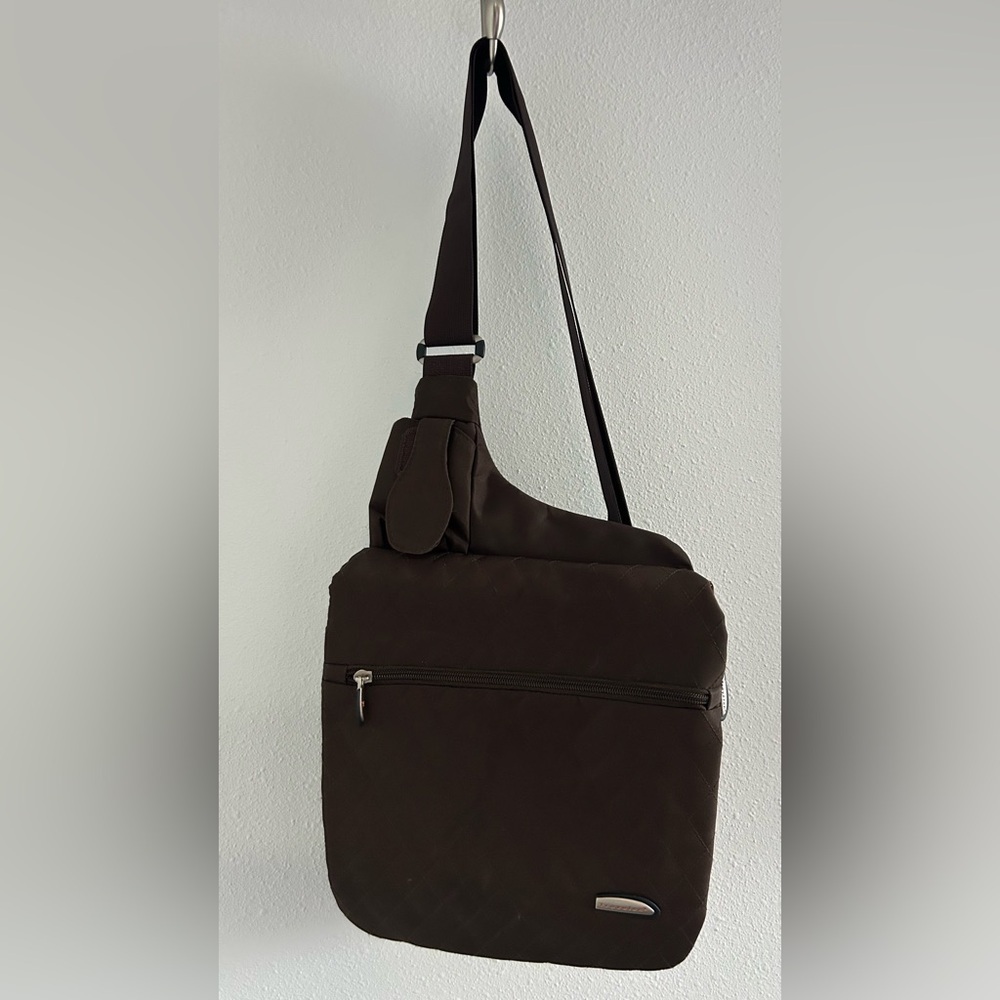 Travelon Dark Brown Men's Crossbody Messenger Bag